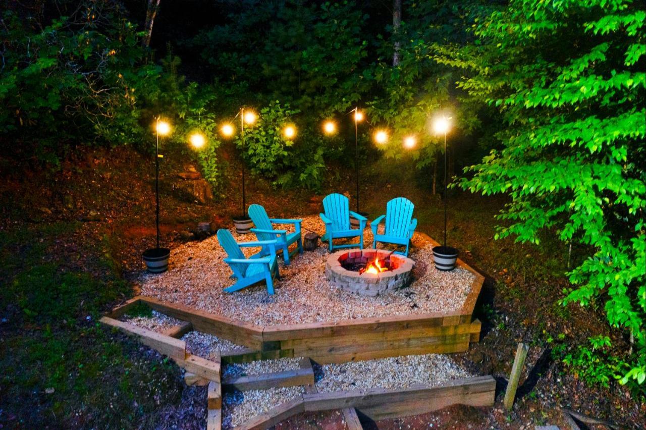 Cozy Cabin Retreat - Hot Tub, Fireplace & Fire Pit Blue Ridge Bagian luar foto